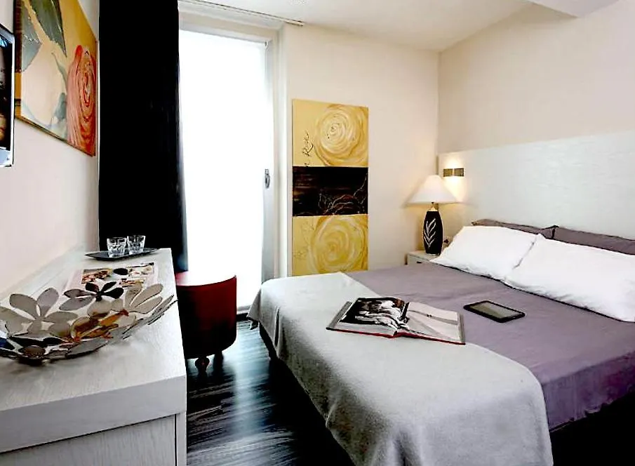 Contactos de Vittoriale Boutique Hotel Lago Di Garda
